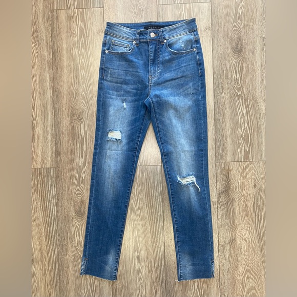 RISEN MID RISE RAW HEM RELAXED FIT SKINNY W SLIT - Picture 1 of 2